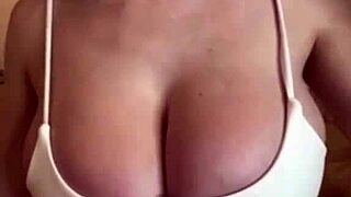 Whoa, stepmom's big milky tits are leaking during hot massage play 😍💦