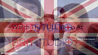 teacher eats out two college girls' pussies in steamy threesome