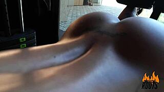 Latina Prostitute Caroleta Roots Masturbates To Orgasm In Gym