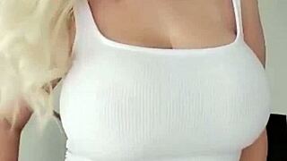 Dick pic? Your girl masturbates horny!