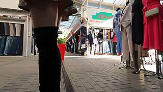 Cindy Sweet Chick Flashes Skirt In First Public Upskirt Contest Game