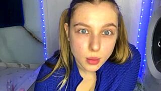 wanna watch this fat teen finger wet pussy in outfits?