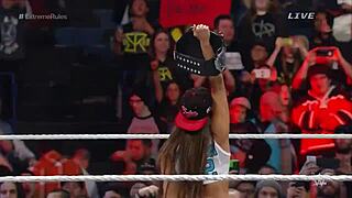 nikki bella slams naomi in extreme rules wrestling beatdown 2015