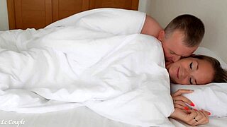 WOW, Married Couple's Steamy Morning Creampie Doggystyle Awakening!!