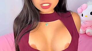 Gorgeous latina Emanuelly Raquel ignores your jerking with extreme dirty talk