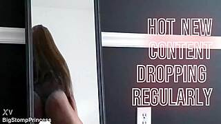 Ebony Twerks Ass in Sexy Lingerie Costumes Stay Tuned
