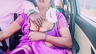 Indian Saree Housewife Car Sex Dirty Talk With Driver Romance