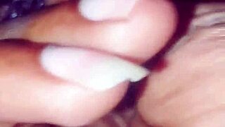 En-Chan Teaches Three Fingers Pussy Technique Closeup