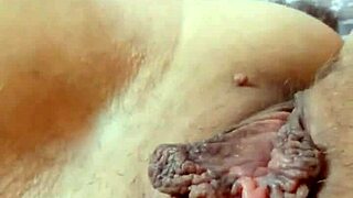 gretala shakes her curvy pussy in homemade dance