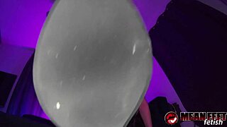 Busty Cassandra Cain Orders Toe Sucking In Heels And Lingerie