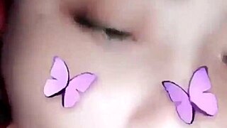 Queen Marie shares intimate moment with stranger