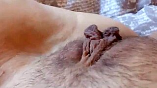 gretala shakes her curvy pussy in homemade dance