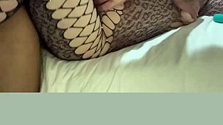 i'm fucking sexymagicalwitch's deepthroat while she gags hard