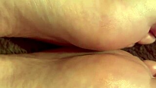 Beautiful feet tease in solo fetish exhibition display
