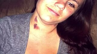 wife sneaks sexts to tease her clueless husband