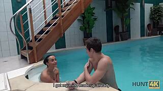 😏 hottie cheats on bf for cash blowjob! 💦