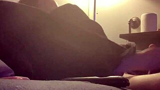 adore se fait jouir salon exhibitionist homemade flash