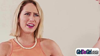 i'm the pledgemaster... facesittin n fingerin this slut sorority pledge til she squirms!!