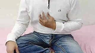 Indian Lady Doctor Blowjobs Patient Then Fucks Him Secretly in Hospital