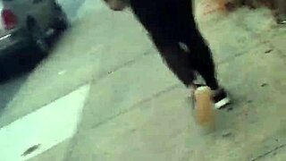check out this short girl's phat juicy ass candid