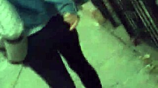 check out this short girl's phat juicy ass candid