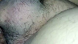 ¿Novio la coje duro a su gordita en anal bondage?