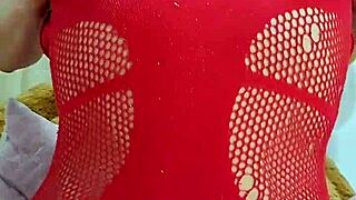 Colombian emo fat girl's huge wet pussy squirts creamy orgasm on coca cola bottle masturbation