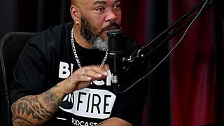 gosto tanto de apanhar dela, mas essa cena de xixi e cu me deu nojo de fetiche na rainbow witch vermelha transparente.