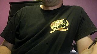 playing with my incredible machine till exploding cum... free vid now 😏🔥💦