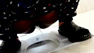 Girlfriend, does peeing turn you on like this every time?