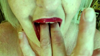 Dawnskye1962 Sends Pink Panties to Nick in Curvy Mature Pussy Tease Update