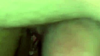 fudendo buceta morena sem camisinha 😈💦 right on the bed 🔥