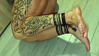 imagine tying up this muscular big ass bodybuilder as she begs for more