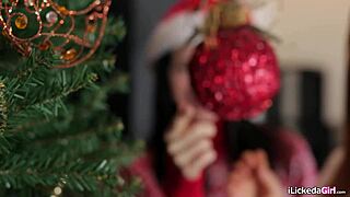 I'm Licking My GF's Shaved Pussy On Christmas Day
