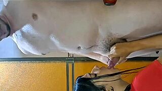 i can't believe my neighbor gave me that sloppy deep blowjob mi veci