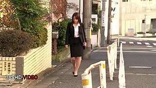 office milf shiona suzomori's rough blowjob ends in creampie