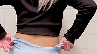 amiga, baila bien rico pa' verte mover ese culo loco