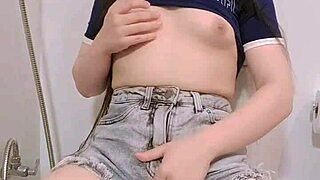 amateur teen fingers tight pussy in bathroom