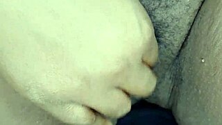 mature fat pussy gets so wet fingering for you
