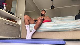 Dan Sanches Streams Muscular Armpit Flashing And Fitness Fetish Routine Live!