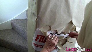 i can't stop toying this granny's pussy while fingering her deep