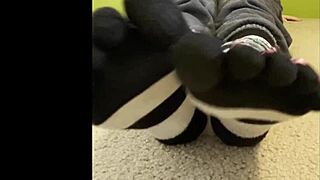 Sexy Teen Toes and Feet Worshiped in Fetish Play