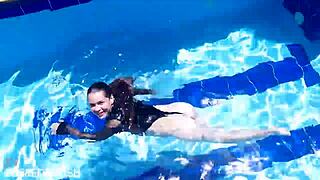 imagine fucking latex jessica bunny underwater in the pool