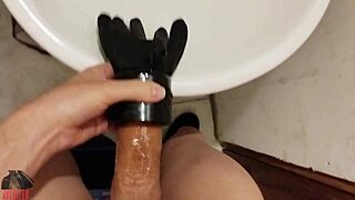 Feels so wrong stroking my huge cock with fleshlight at work 😩💦