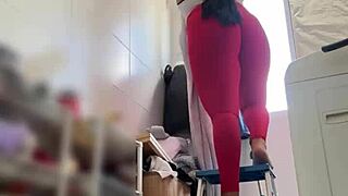is that brazilian wife's big pussy flashing balcony cameltoe?