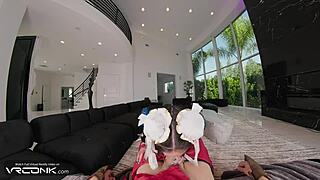 LATINA CHUN LI BLOWS COCK To Win Street Fighter VR Fight!