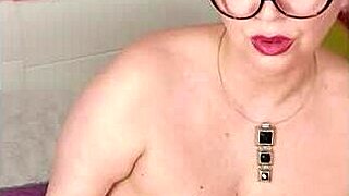 Sexy chubby stepmom, that hot mature bitch, fingers her pussy like crazy right now