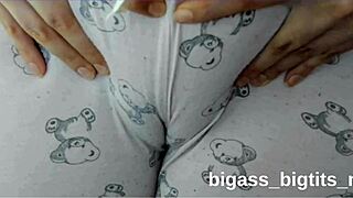 CAMELTOE PUSSY PEEK IN PAJAMAS FROM CURVY BBW SOLO!