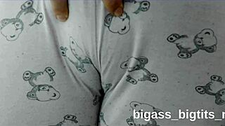 CAMELTOE PUSSY PEEK IN PAJAMAS FROM CURVY BBW SOLO!