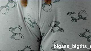 CAMELTOE PUSSY PEEK IN PAJAMAS FROM CURVY BBW SOLO!